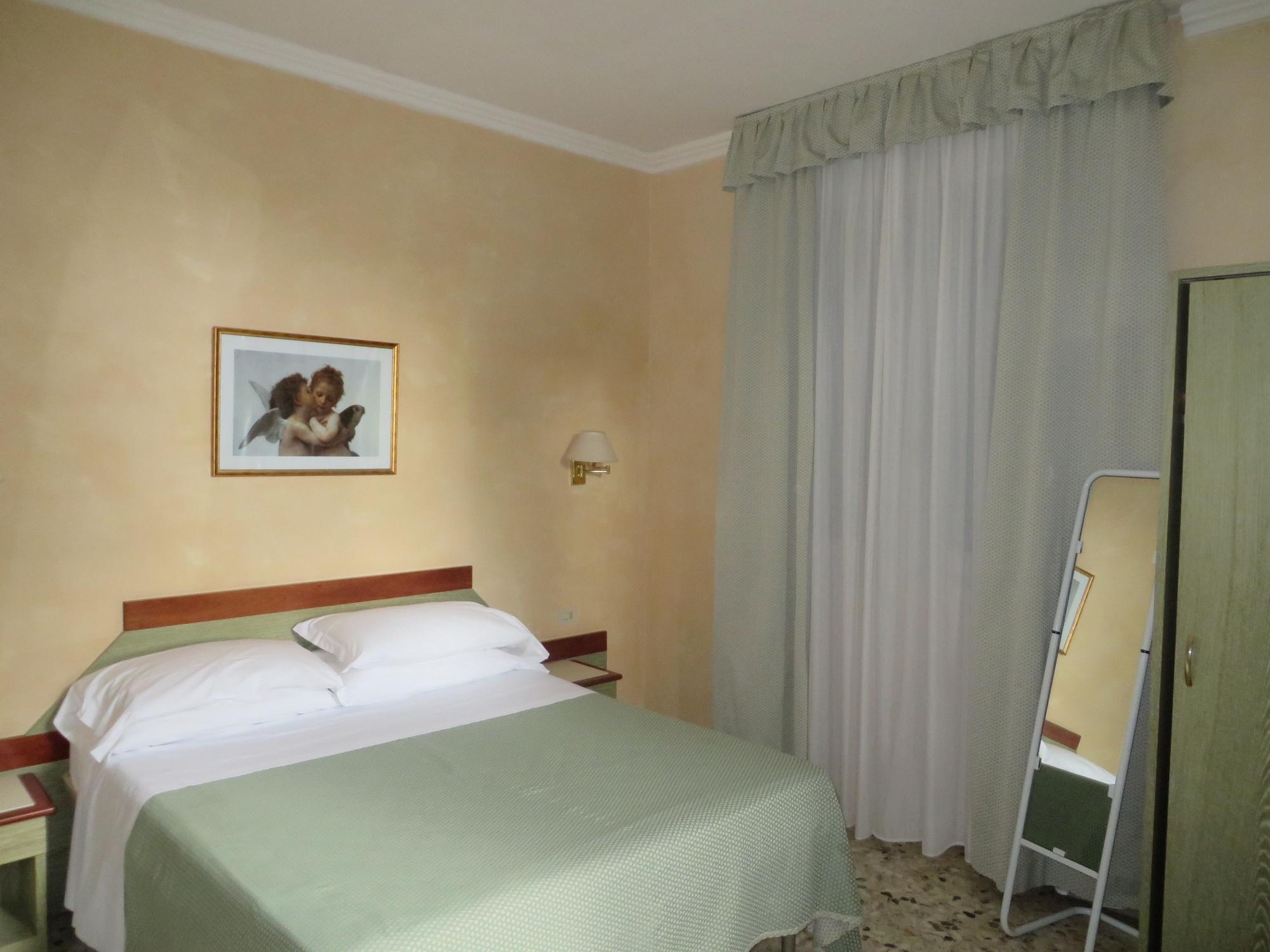 Hotel Villa Tiziana Marina di Pietrasanta Exterior foto